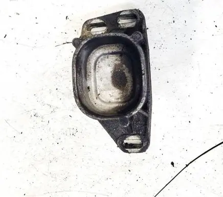 Volkswagen PASSAT B5.5 Engine mounting bracket 8117802