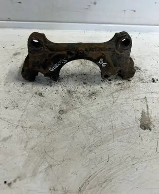 Volkswagen PASSAT B6 Brake caliper pad carrier rear 