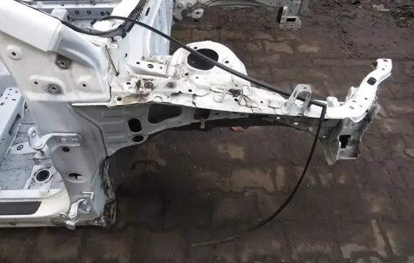 Toyota Avensis T270 Front quarter panel KRIS46786
