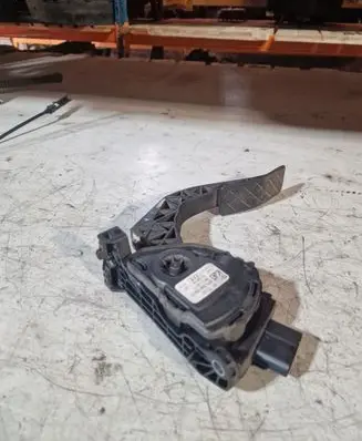 Audi A5 8T 8F Accelerator throttle pedal 8K1723523