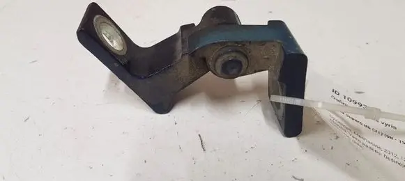 Skoda Superb B6 (3T) Rear door lower hinge