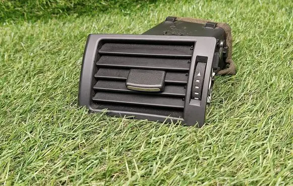 Audi A4 S4 B7 8E 8H Dashboard side air vent grill/cover trim 8E0820901F