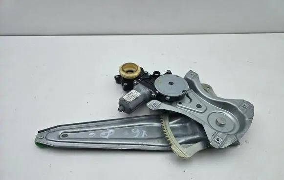 Toyota Auris E180 Rear door window regulator with motor 8570202020 857200244