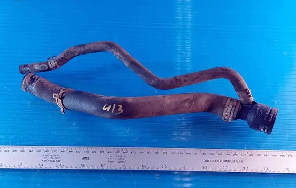 Volkswagen Golf VI Engine coolant pipe/hose 1K0122157