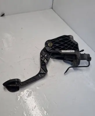 Volkswagen PASSAT B6 Clutch pedal 3C2721059AD 3800155503