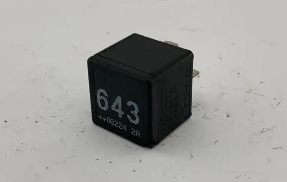 Audi Q7 4L Other relay 8K0951253 V23136B6X72