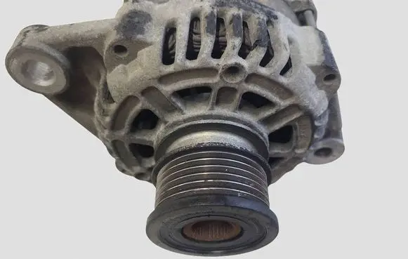 Opel Insignia A Generator/alternator 13502583