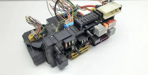 Mercedes-Benz E W212 SAM control unit 2129001306 2129010904 2319025101