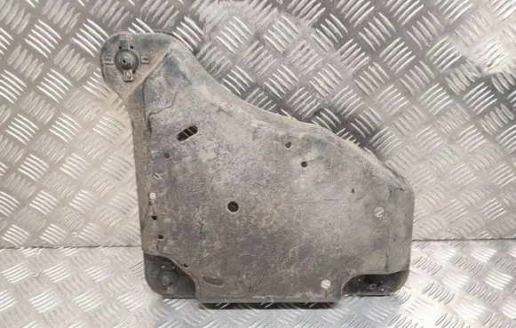 Volkswagen Tiguan Fuel tank bottom protection 5QF131331A 1027917