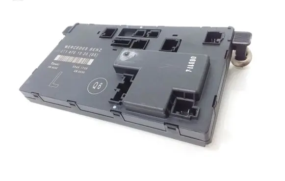 Mercedes-Benz E W211 Door control unit/module 2118701326