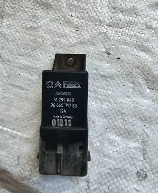 Ford Focus Glow plug pre-heat relay 9666671780 01B13