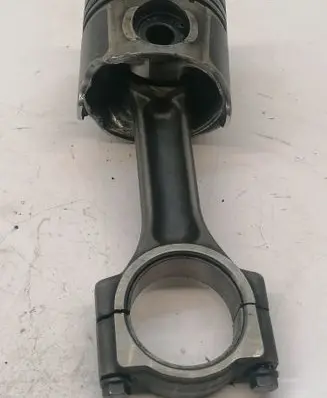 Opel Vivaro Piston with connecting rod