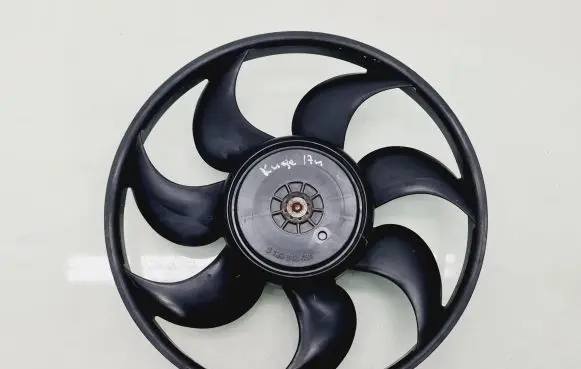 Ford Kuga II Fan impeller 3137230247 3136613431