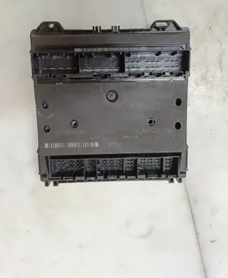 Volkswagen Polo III 6N 6N2 6NF Comfort/convenience module 6Q1937049D