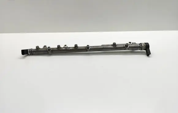 BMW 5 E60 E61 Fuel main line pipe 7799610 779961002 0445216023