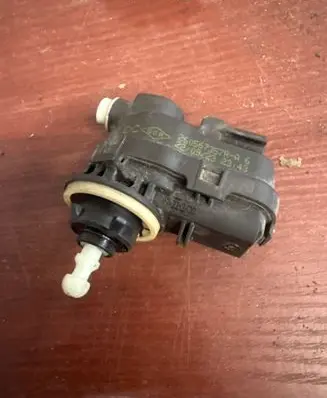 Renault Master III Headlight level adjustment motor 260567357R
