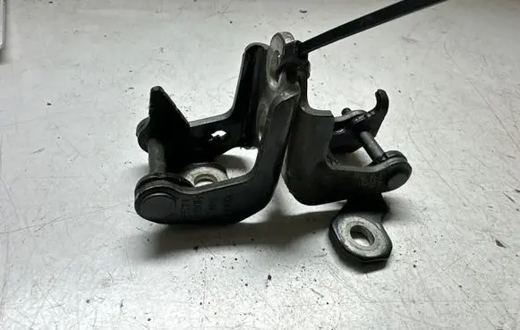Renault Scenic IV - Grand scenic IV Front door upper hinge 