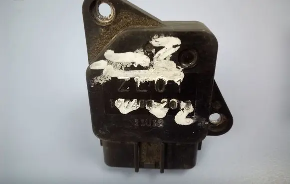 Mazda 3 I Mass air flow meter 1974002010 ZL01