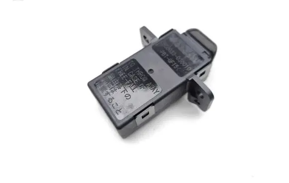 Nissan Juke II F16 USB socket connector CBC0033060010