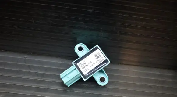Audi A5 Sportback 8TA Airbag deployment crash/impact sensor 8K0955557C