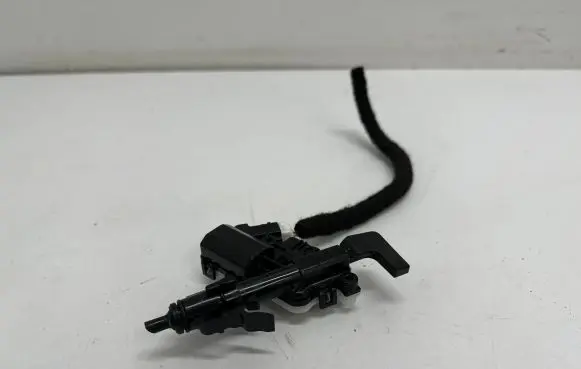 Nissan Qashqai J12 Fuel tank cap lock 