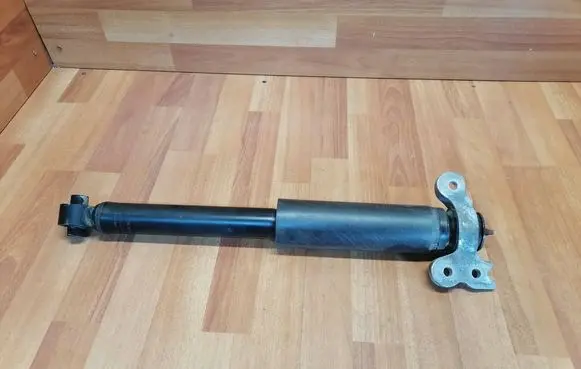 Rear shock absorber/damper
