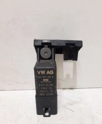 Skoda Octavia Mk2 (1Z) Glow plug pre-heat relay 03G907282A 1082115