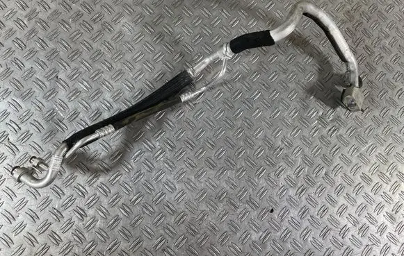 Mercedes-Benz C W204 Air conditioning (A/C) pipe/hose A2048304716