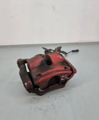 BMW 1 F40 Front brake caliper