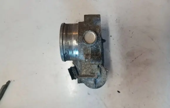 Volvo V70 Throttle body valve 31216665 10W203 8692720
