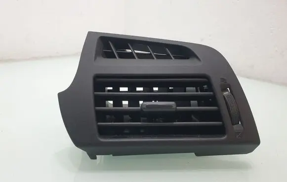 Toyota Verso Dashboard side air vent grill/cover trim 556500F020