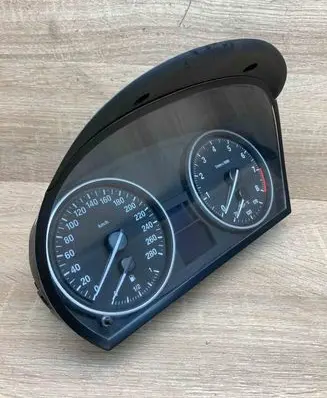 BMW 3 E90 E91 Speedometer (instrument cluster) 9130227 913022701 LHD