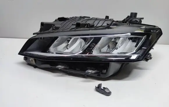 Peugeot 308 Headlight/headlamp