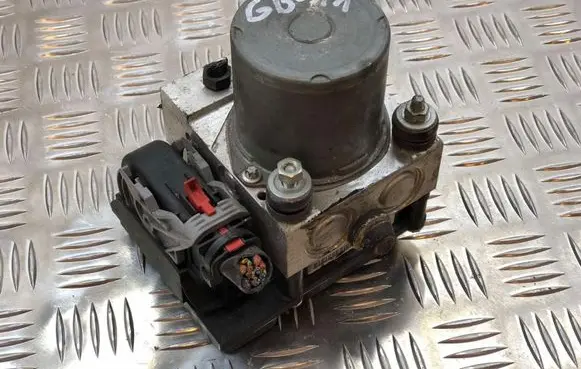 Audi A4 S4 B7 8E 8H ABS Pump 8E0614517BF
