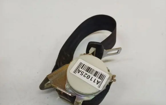 Audi A3 S3 8P Rear seatbelt 193857737ADE