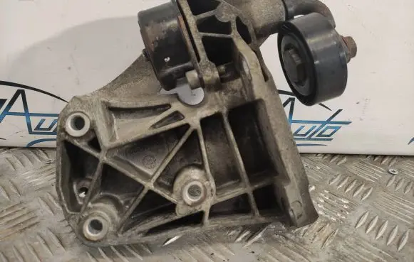 BMW X5 E53 Engine mounting bracket 7786708