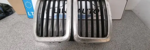 BMW 7 E23 Front grill 1900007 5113
