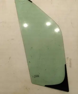 Renault Master III Front triangle window/glass AS2M3240DOT682 43R001582