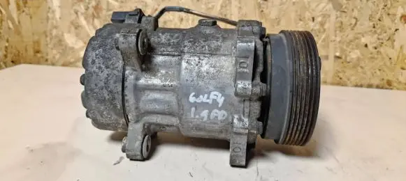 Volkswagen Golf IV Air conditioning (A/C) compressor (pump) 1j0820803