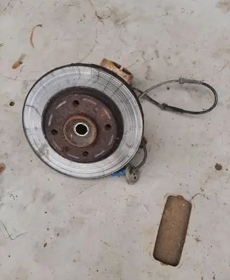 Peugeot 206 Front wheel hub spindle knuckle