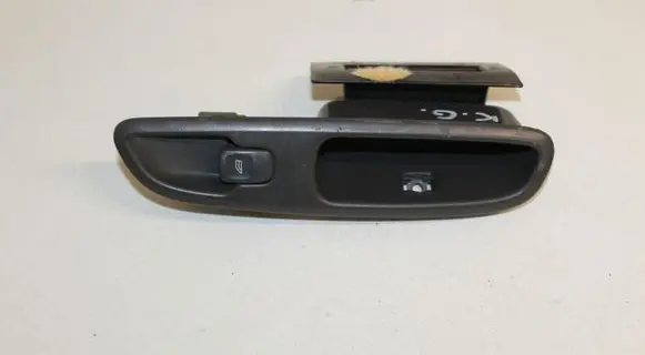 Volvo V70 Electric window control switch 6765