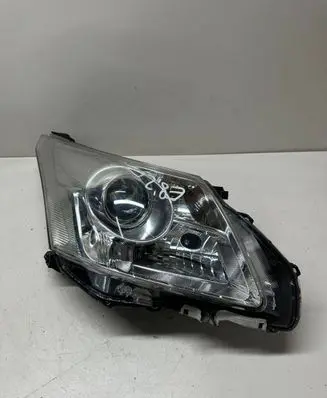 Toyota Avensis T270 Headlight/headlamp 8112605310 20B981