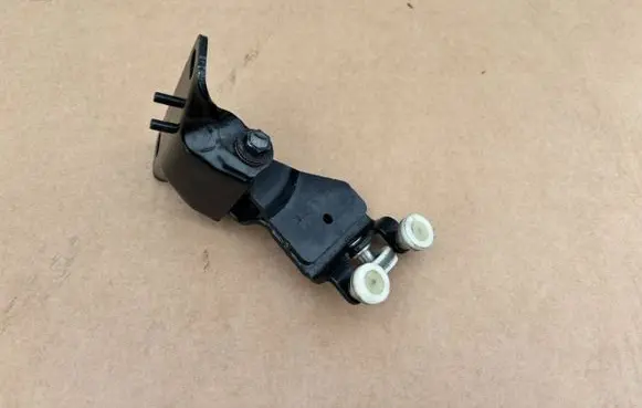 Volkswagen Caddy Sliding door lower roller guide/hinge 2K7843304B