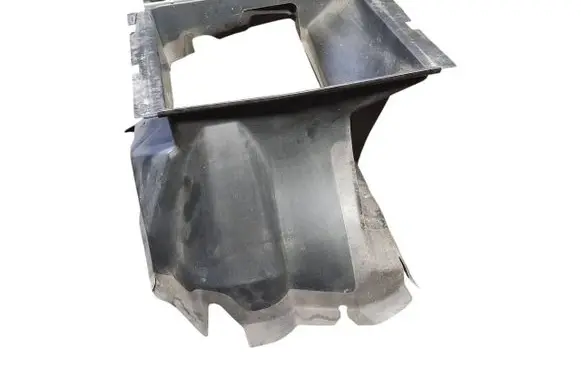 Volkswagen Touareg II Intercooler air channel guide 7P6117336