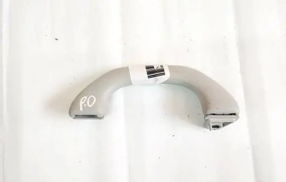 Volkswagen Touran I Front interior roof grab handle