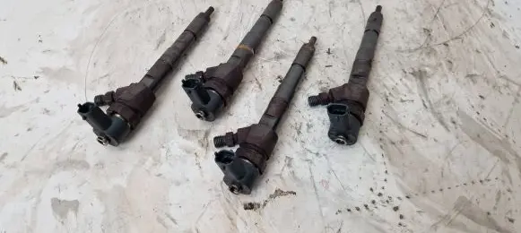 Saab 9-3 Ver2 Fuel injectors set 0445110299