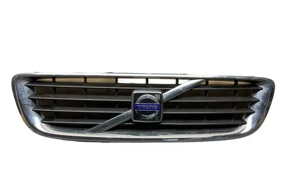 Volvo V50 Front bumper upper radiator grill 30744915 30744916 30744914