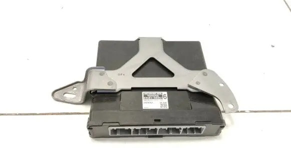 Toyota Yaris Comfort/convenience module 896810D051