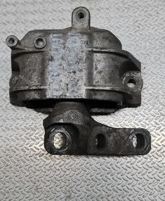 Volkswagen Touran I Engine mount bracket 1K0199262AS
