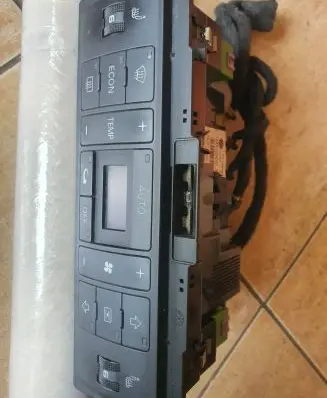 Audi A4 S4 B5 8D Climate control unit 8D0820043N 5HB00790804 D570002